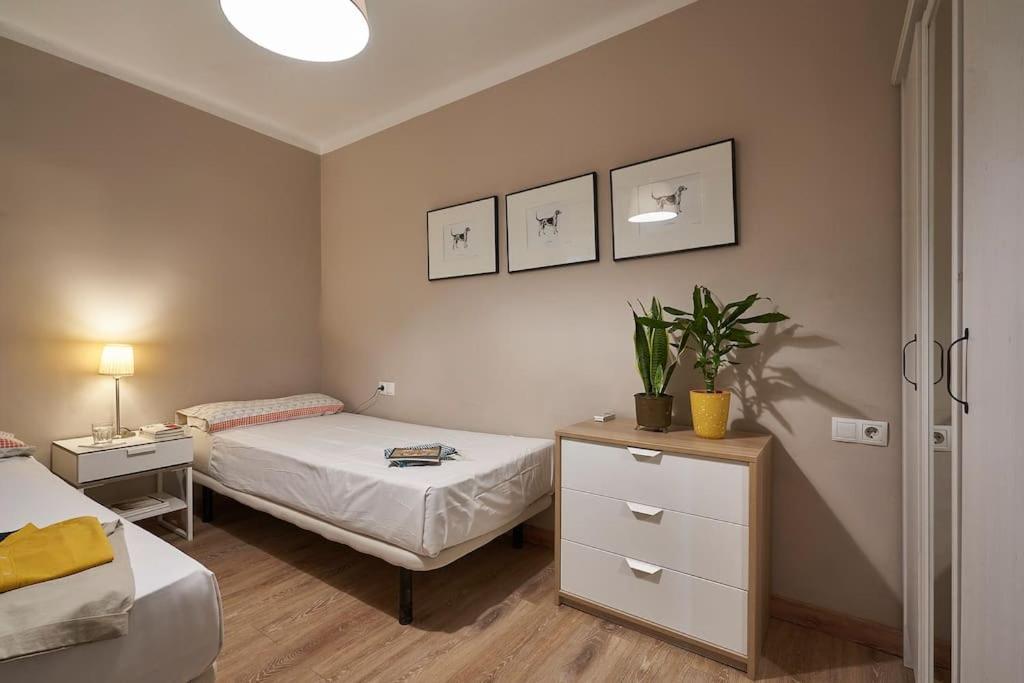Bebarceloner Sant Andreu Apartments - 3 Bedrooms Zewnętrze zdjęcie